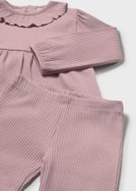 блузка с жилеткой и брюками