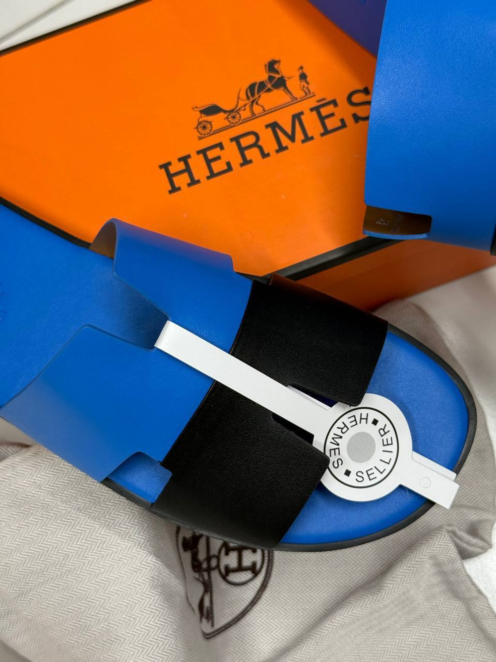 Шлёпанцы черно-синие Hermes