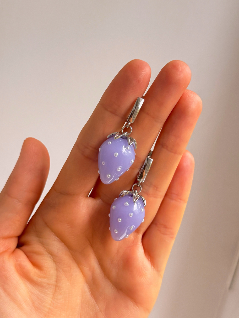 Серьги лиловые клубнички 💜