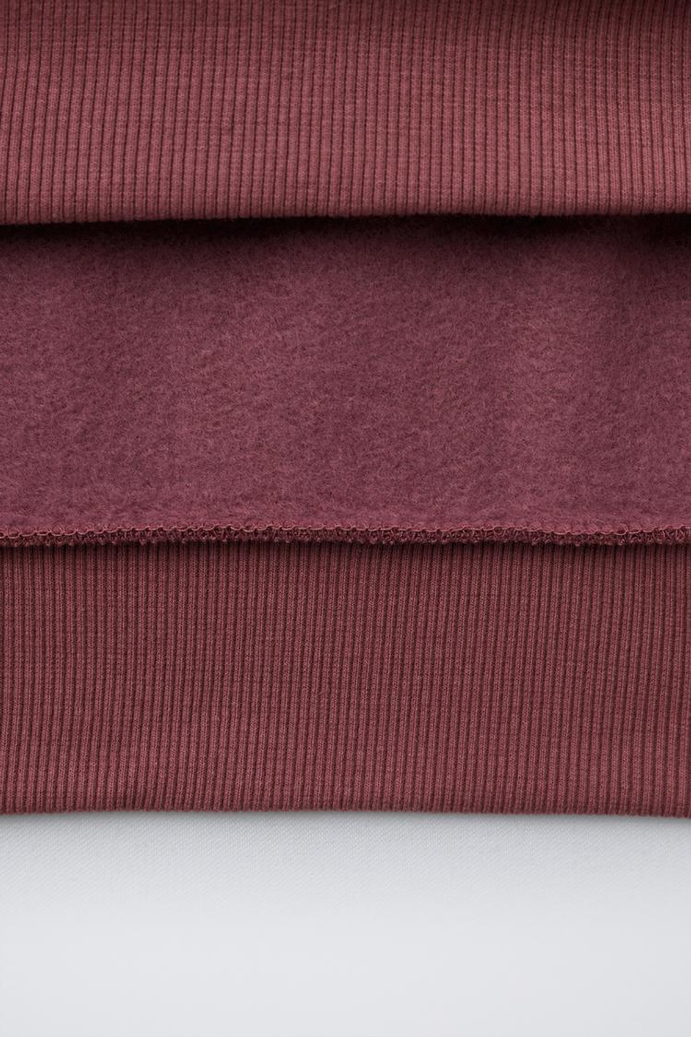 ZARA ТОЛСТОВКА С ВЫШИВКОЙ И НАШИВКОЙ, БУРГУНДИ