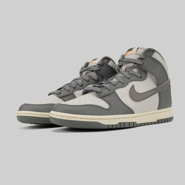 Кроссовки Nike Dunk High Vintage Light Bone Grey артикул:DM0582-001 - купить в магазине Дайс