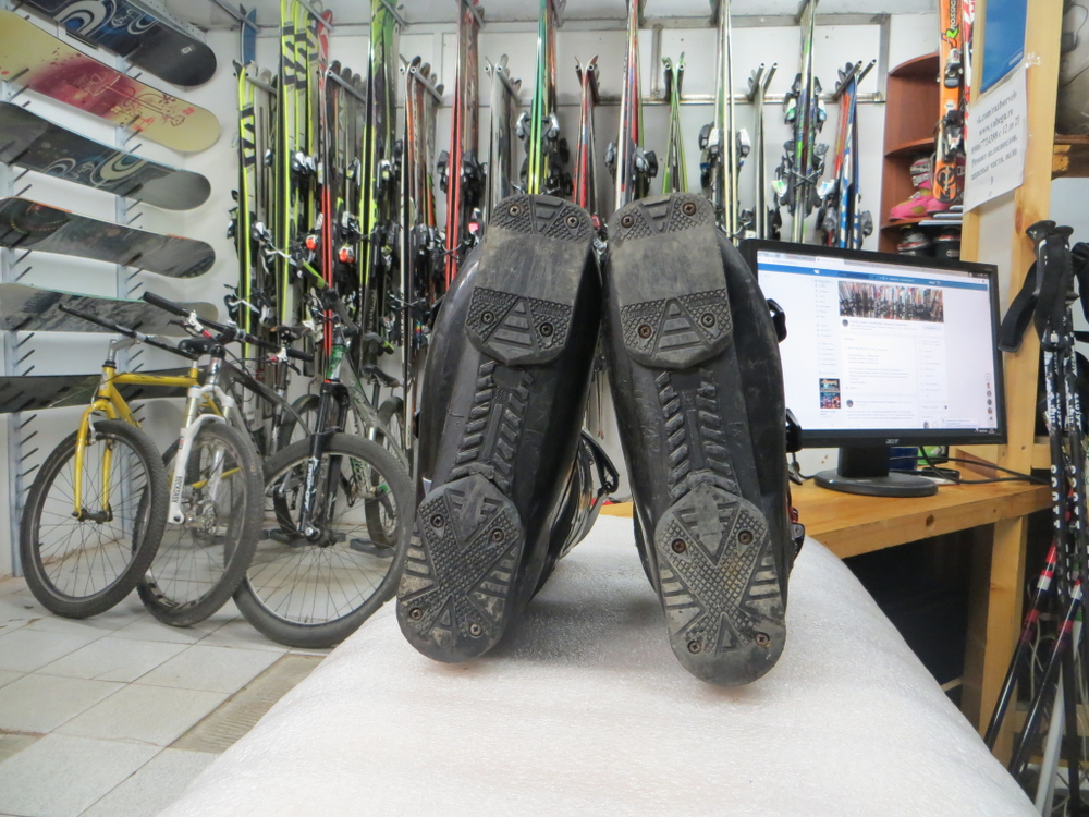 Горнолыжные ботинки Head Edge ST р41 (270мм)