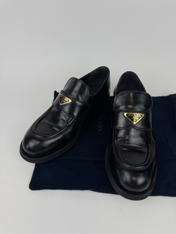 Лоферы Prada