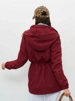 Ветровка с капюшоном удлиненная