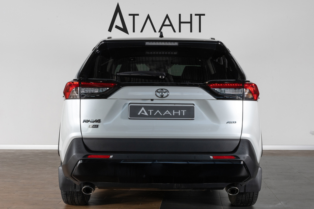 Toyota RAV4, 2020 год