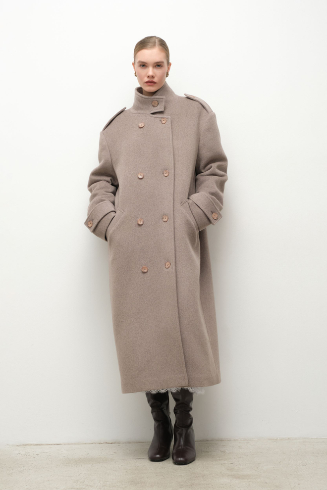 Пальто со стойкой утепленное