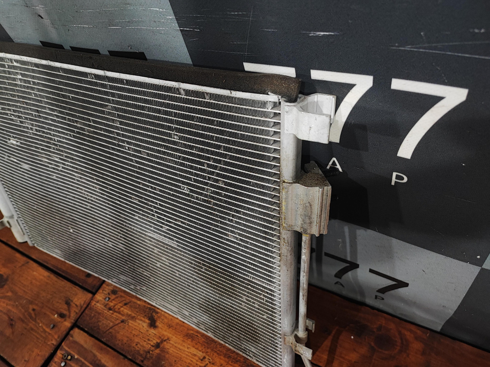 Радиатор кондиционера Solaris 1 / Rio 3 Б/У Оригинал 976061R000