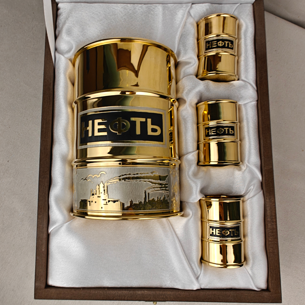 Подарочный набор Баррель нефти со стопками "Подарок нефтянику"
