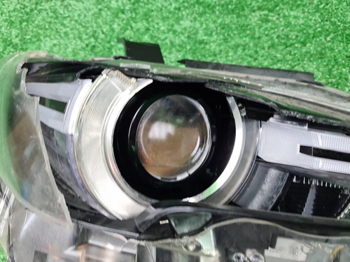 Битая Фара правая Mazda CX-5 2 (17-21) Full LED