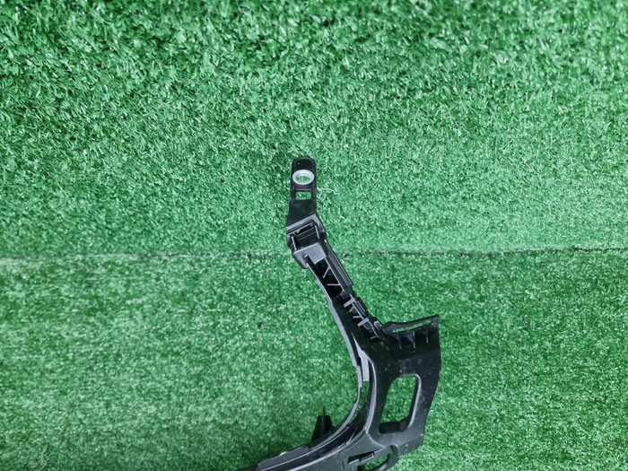 Кронштейн бампера Mercedes GLC X253 (19-22) AMG