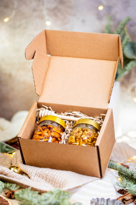 Набор №137 "2 вида меда с орешками+ложка+открытка"