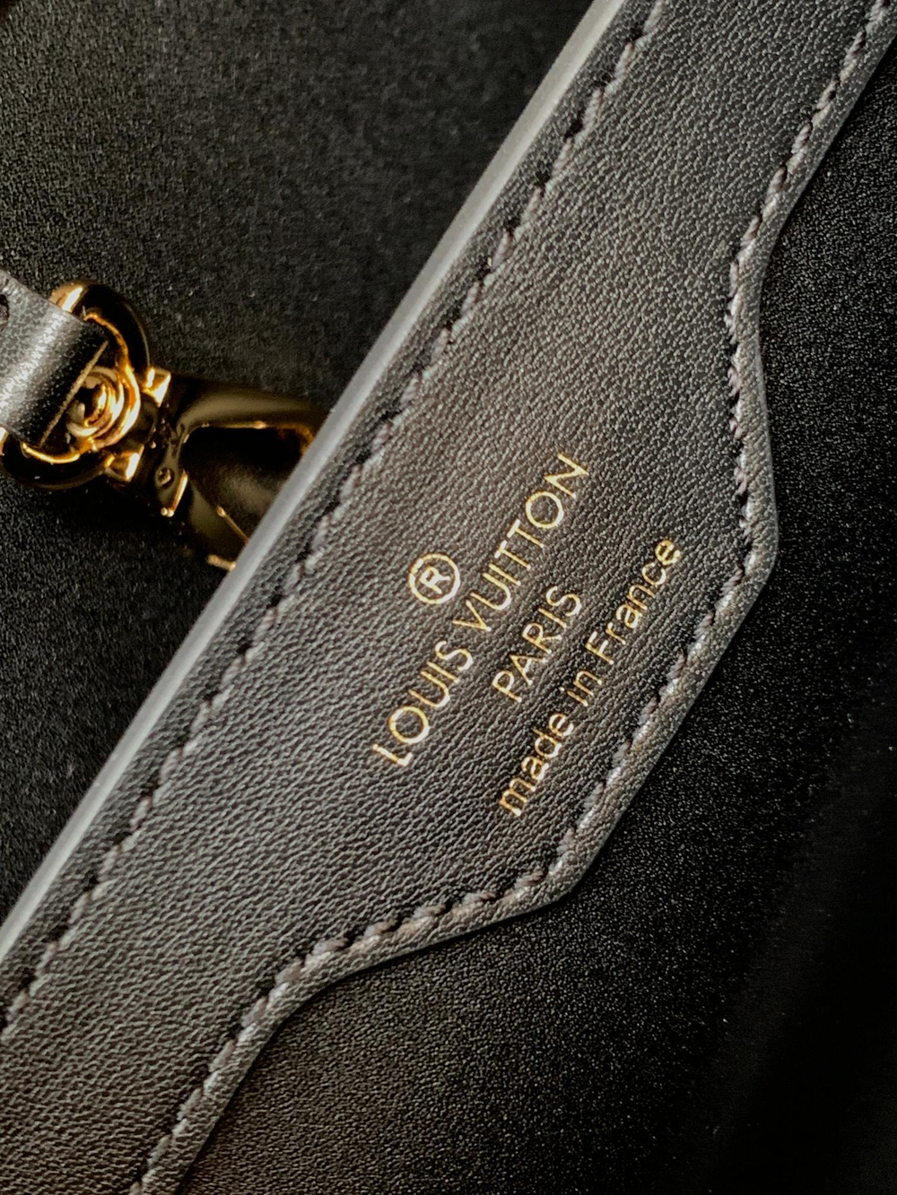 Louis Vuitton Capucines BB