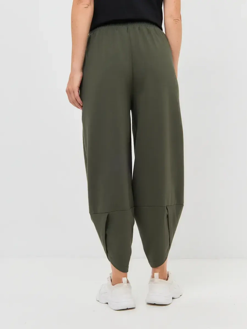 Брюки бананы трикотажные