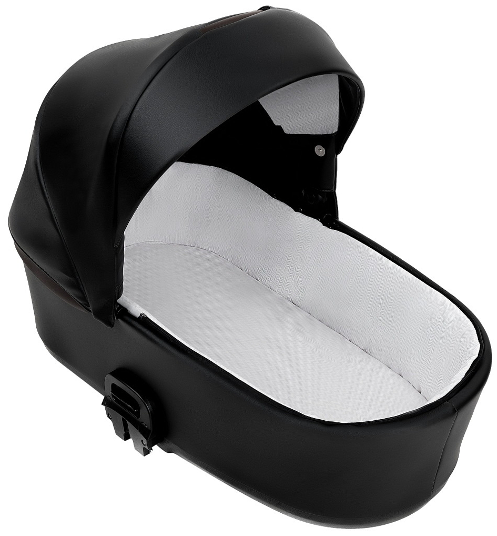 Детская коляска Roan Esso Кожа 3 в 1 с автокреслом Pituso Baesa Pro Black ESSK/210/1 Black /Black/руч.Тем.коричневый