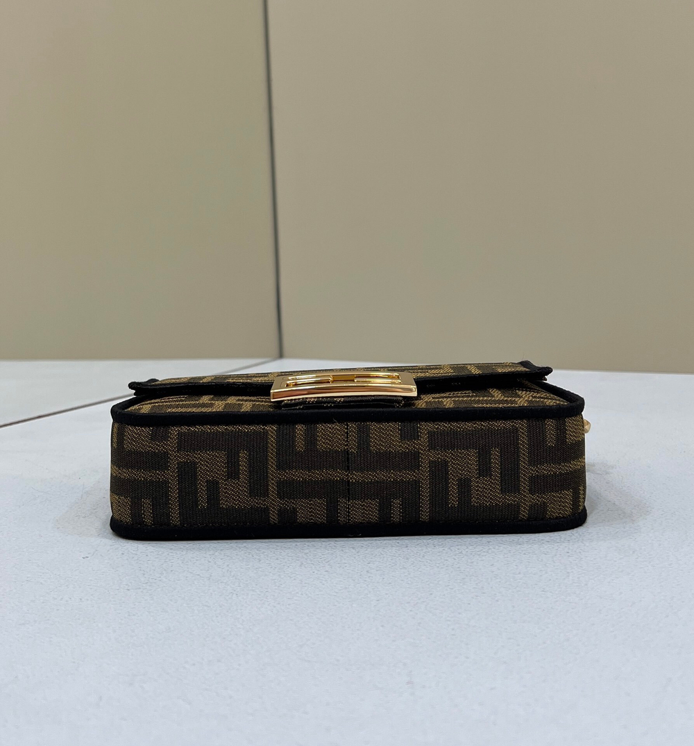 Fendi Baguette 19 cm