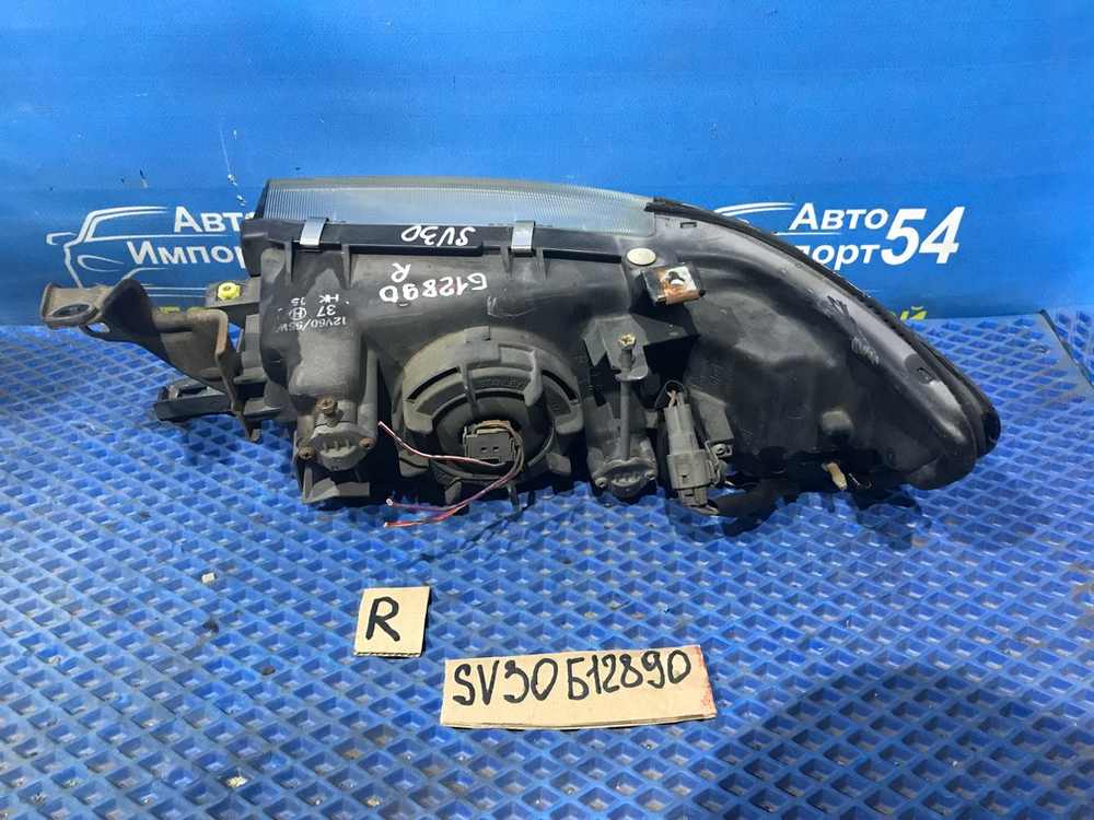 Фара передняя правая TOYOTA VISTA 1992-1994