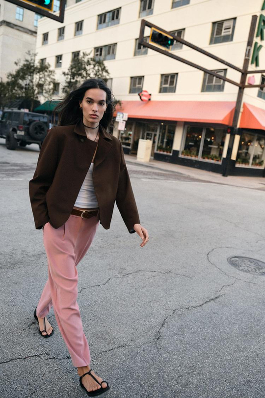 ZARA БРЮКИ С ЗАЩИПАМИ И РЕМНЕМ, РОЗОВЫЙ