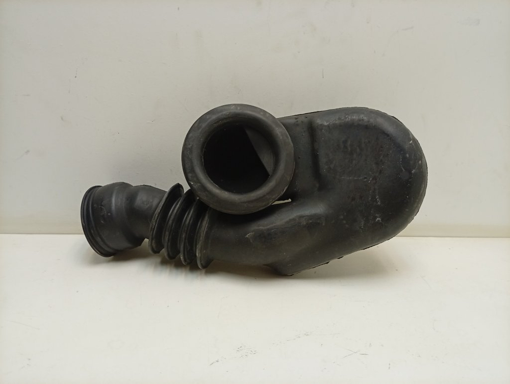 WDN2067WF кт37 Заливной патрубок для стиральной машины Indesit 144005205 б/у