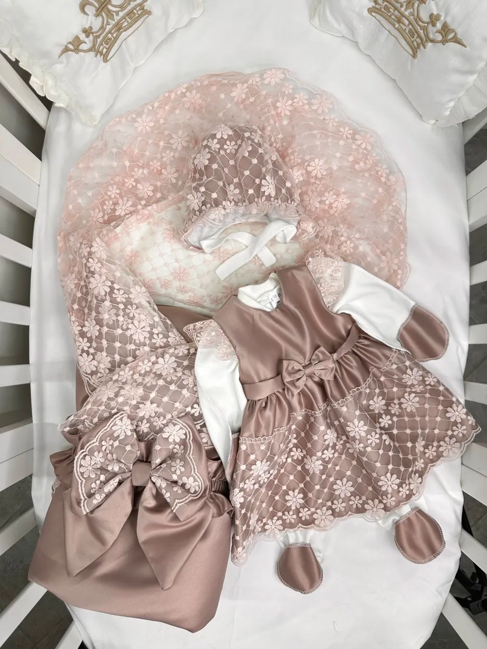 Конверт на выписку новорожденного весна