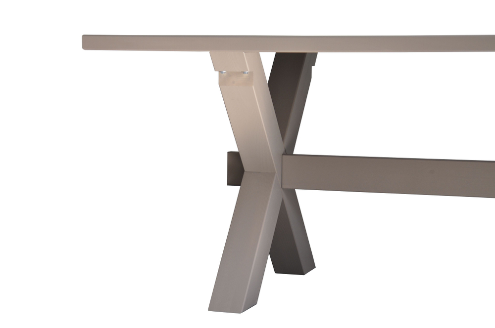 Стол обеденный