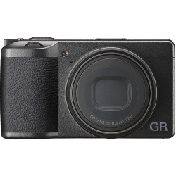 Цифровой фотоаппарат Ricoh GR III