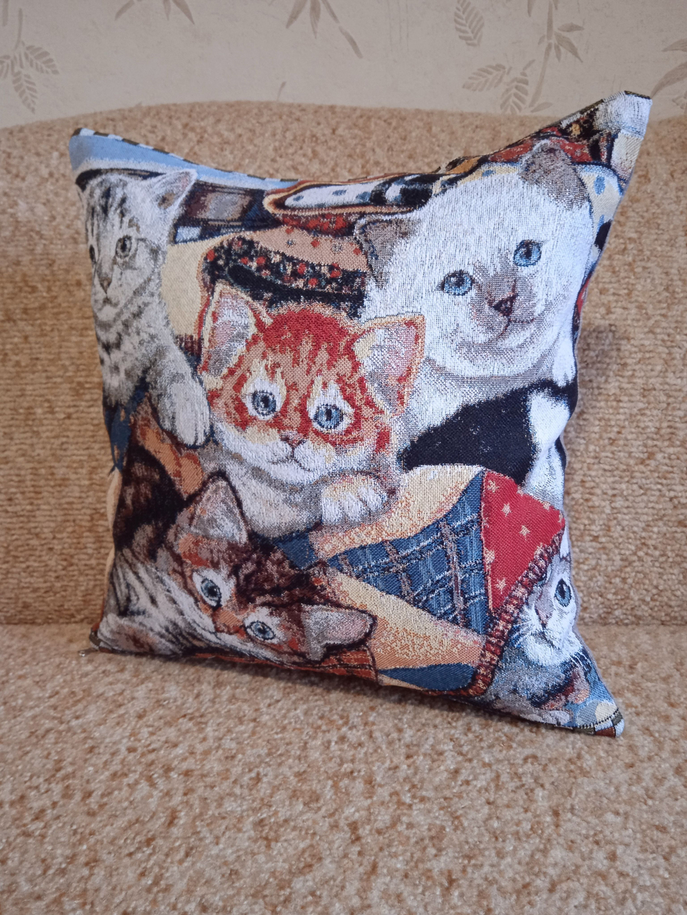 Декоративный гобеленовый чехол для интерьерной подушки Котята 2 38*38