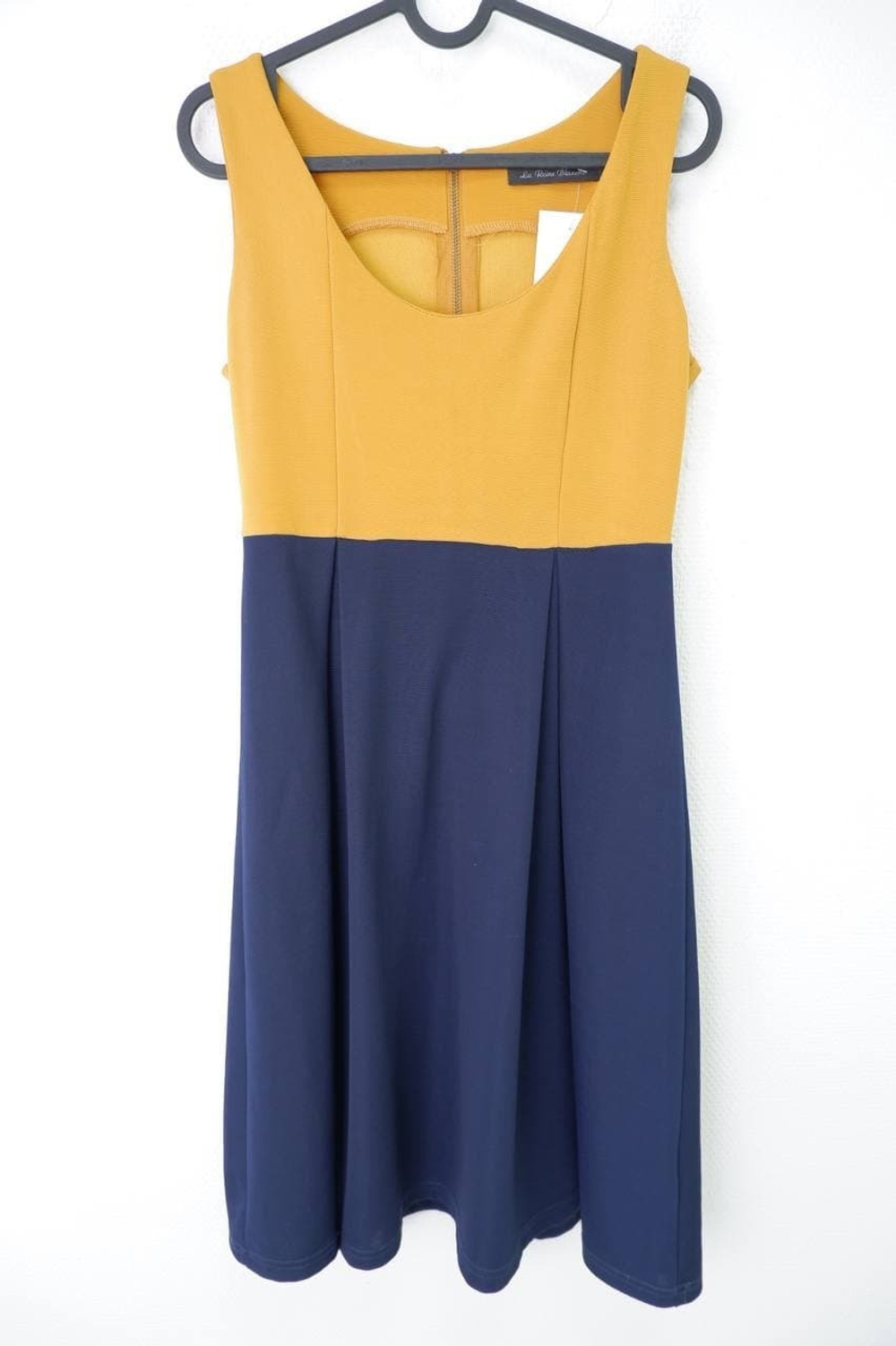 Платье La Reine Blanche красивое 44 размер