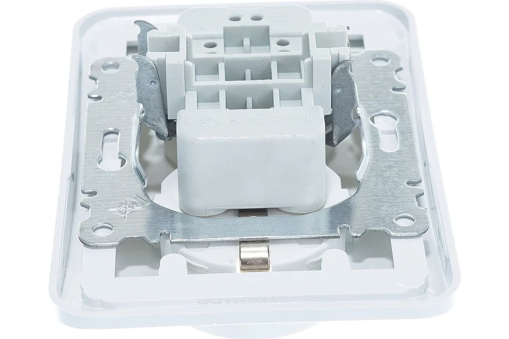 Двойная розетка с заземлением, белая Makel Mimoza 12082