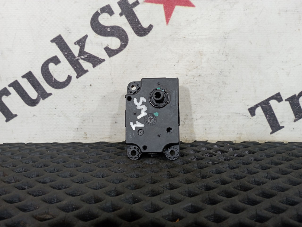 Моторчик заслонки печки