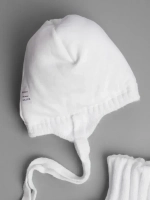 Шапка детская зимняя и манишка