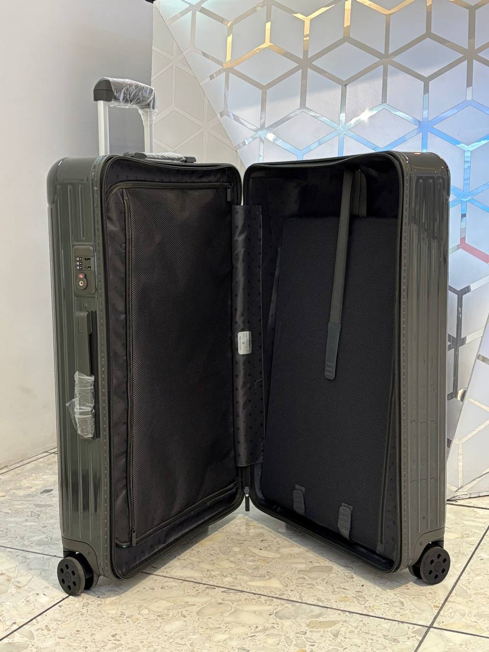 Чемодан Rimowa