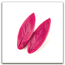 Листья окопника большие