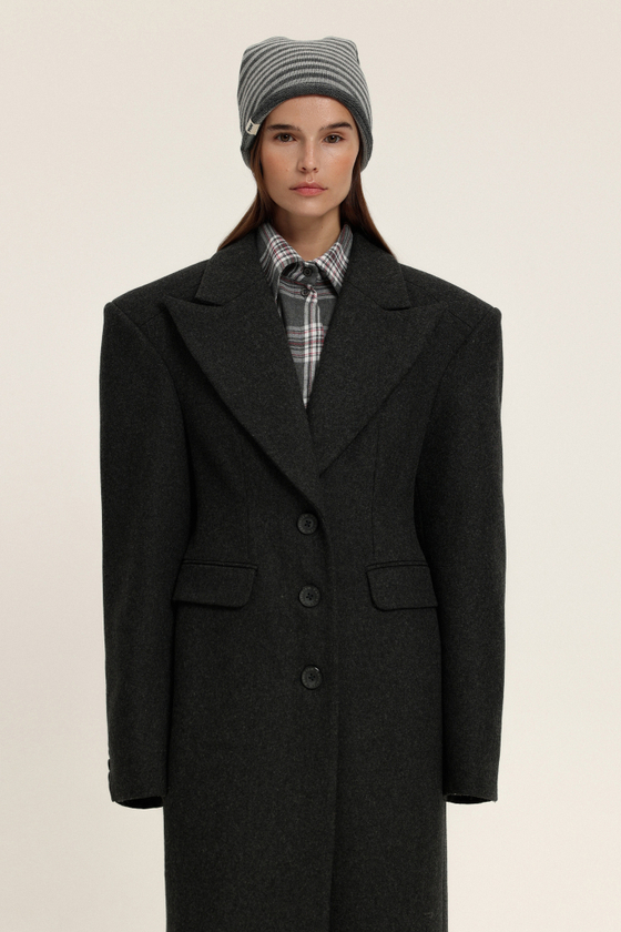 Пальто приталенного силуэта