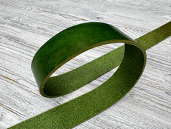 Ременная заготовка Миссури МС43 цв. Зеленый, толщ. 3,3-3,5 мм