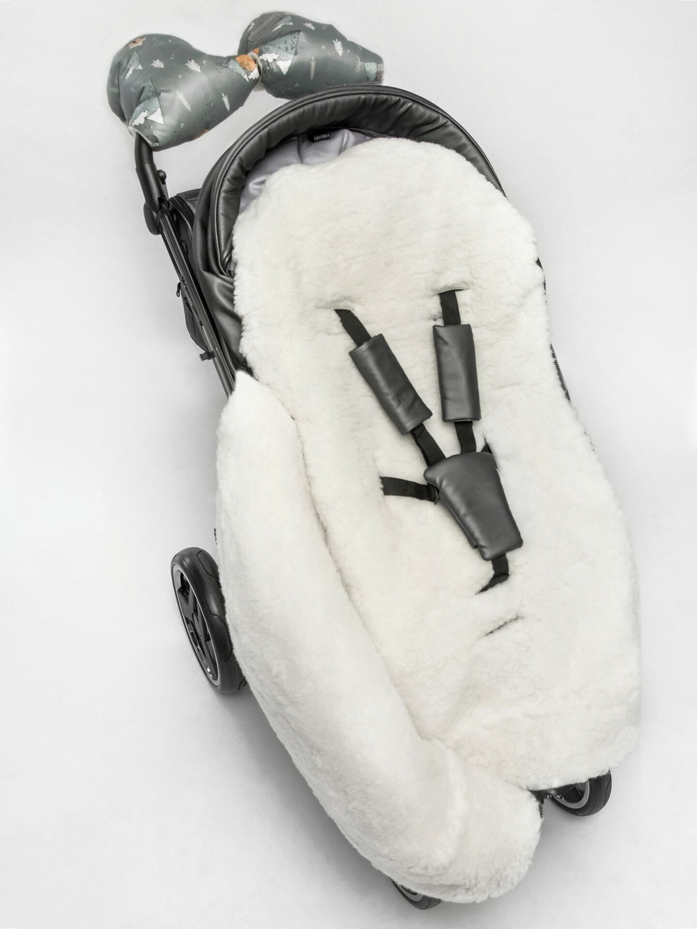 Конверт зимний меховой AMAROBABY Snowy Baby Горы, серый 85 см.