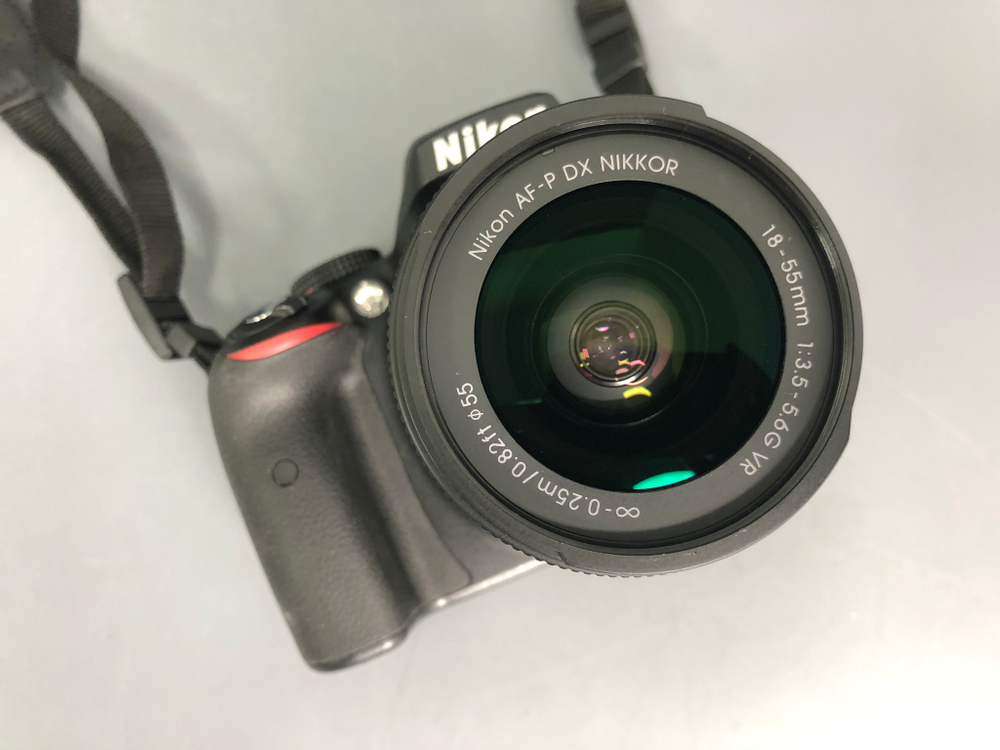 Nikon D3300 Kit 18-55mm 3.5-5.6G VR 2.900 кадров