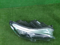 Битая Фара правая Peugeot Traveller (2016-н.в.) галоген