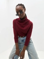 Лонгслив с цельнокроеным воротником винный