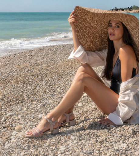 Босоножки из натуральной кожи Caprice