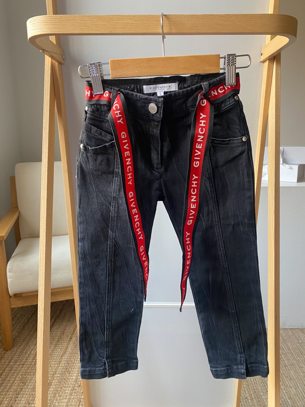 Джинсы Givenchy, 110