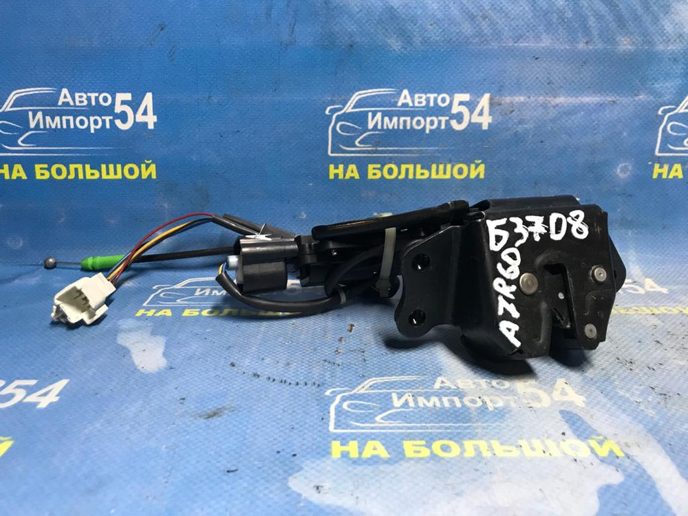 Замок багажника TOYOTA NOAH 2001-2007