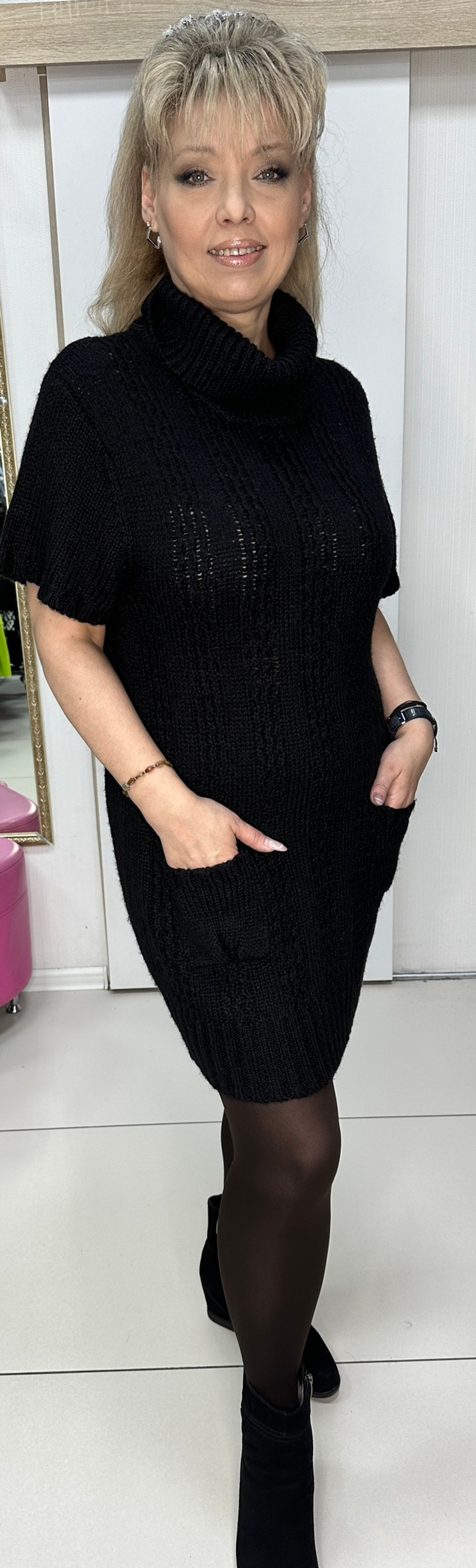 Черный джемпер-туника с короткими рукавами