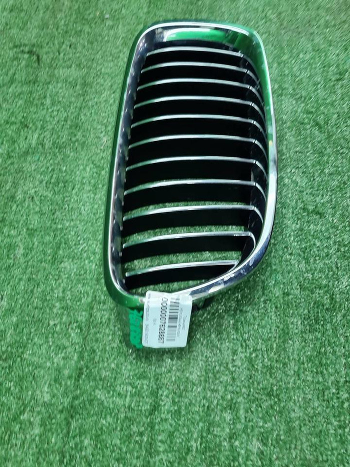 Решетка радиатора правая BMW 3er F30 (2011-2020)