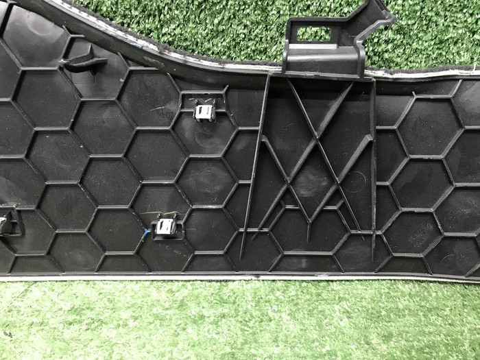 Обшивка салона левая LR Discovery Sport (19-нв)