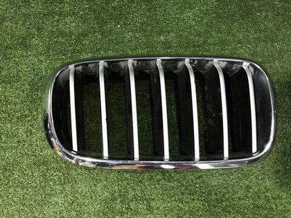 Решетка радиатора правая BMW X5 F15 X6 F16 (2013-2018)