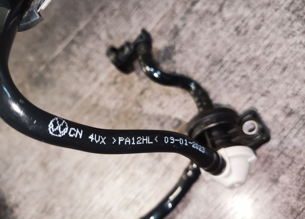 Клапан вентиляции бака с патрубками в сборе VAG