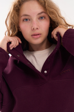 Свитшот с воротником на кнопках из футера с начесом в винном цвете