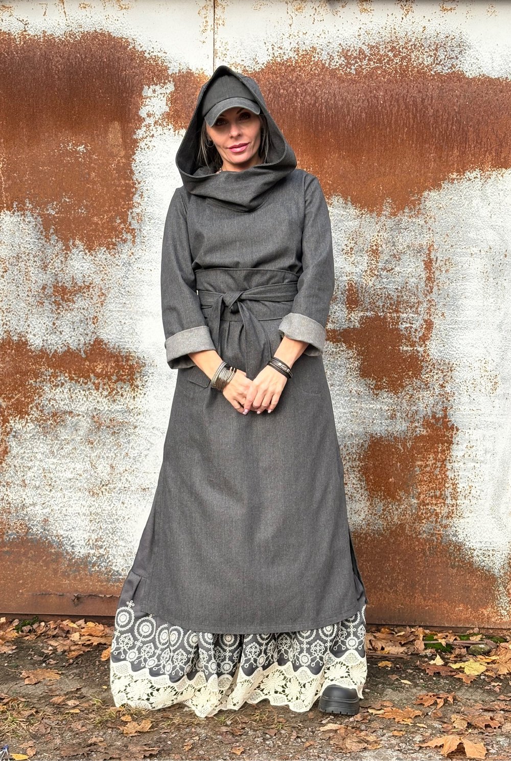 Юбка / с вышивкой / серый джинсовый