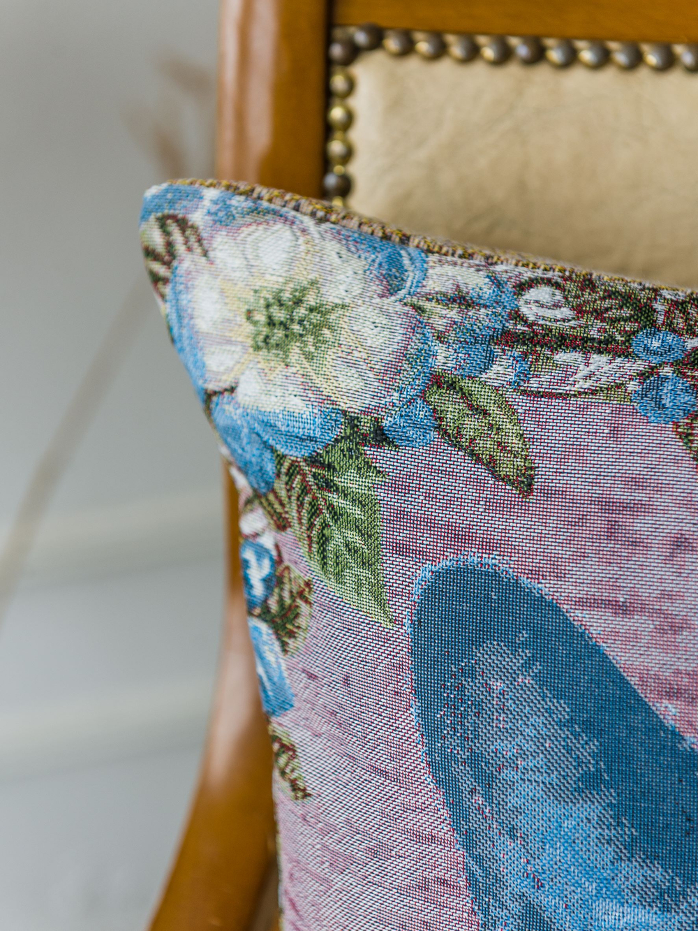 Наволочка гобеленовая декоративная для интерьерной подушки Русская голубая 47х47