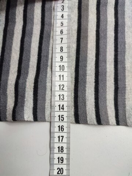 Шарф вязаный в полоску